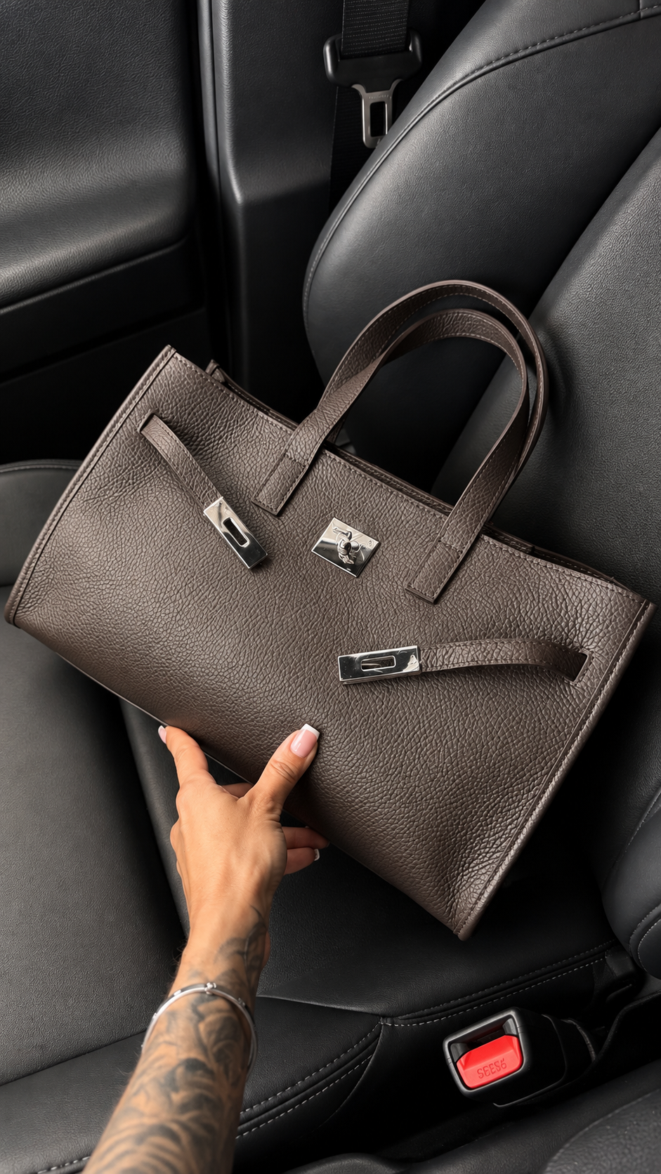 MODEL 07 — DARK CHOCOLATE/SILVER